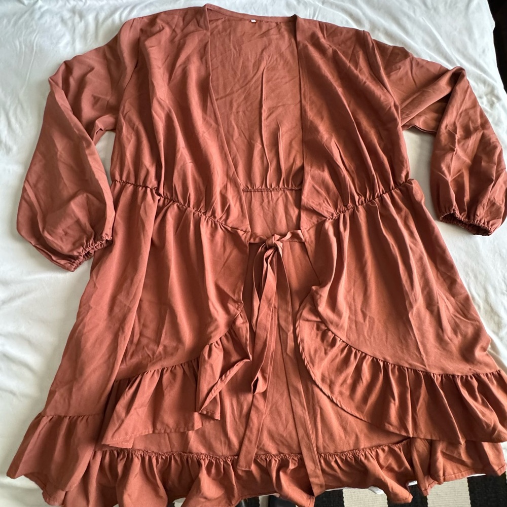 Rust tie closure duster